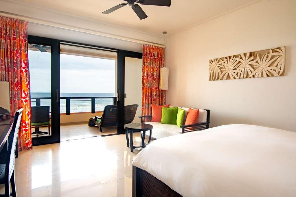 Doubletree By Hilton Seychelles Allamanda Resort & Spa Takamaka Rum bild