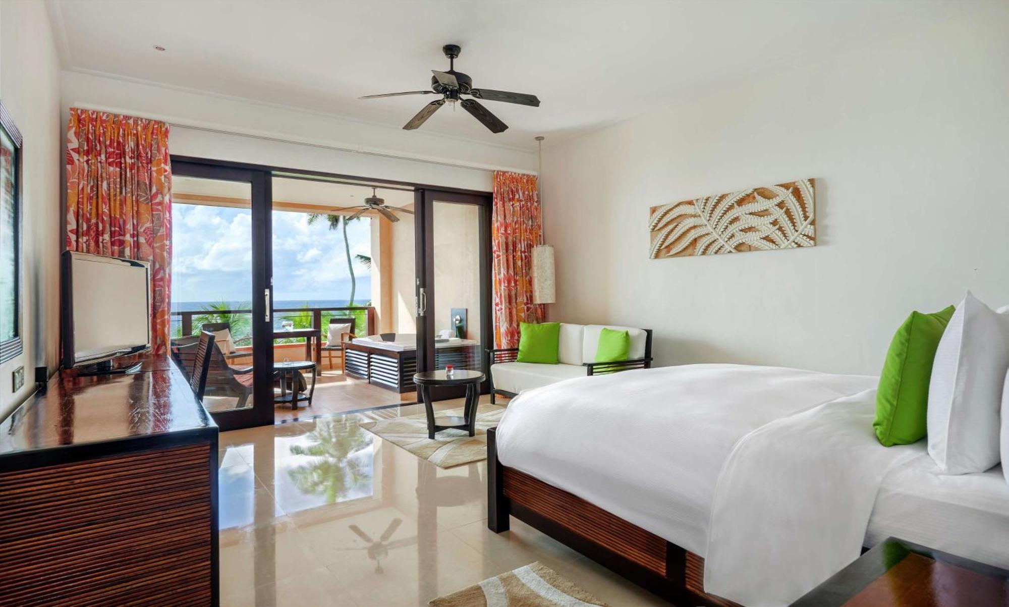 Doubletree By Hilton Seychelles Allamanda Resort & Spa Takamaka Exteriör bild