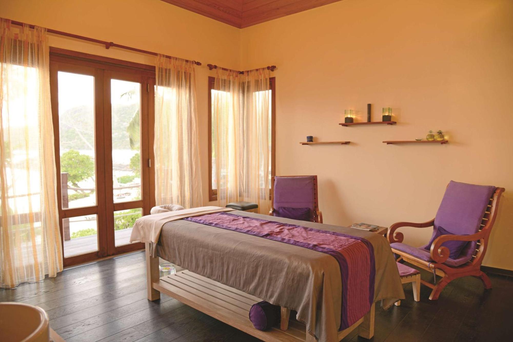Doubletree By Hilton Seychelles Allamanda Resort & Spa Takamaka Exteriör bild