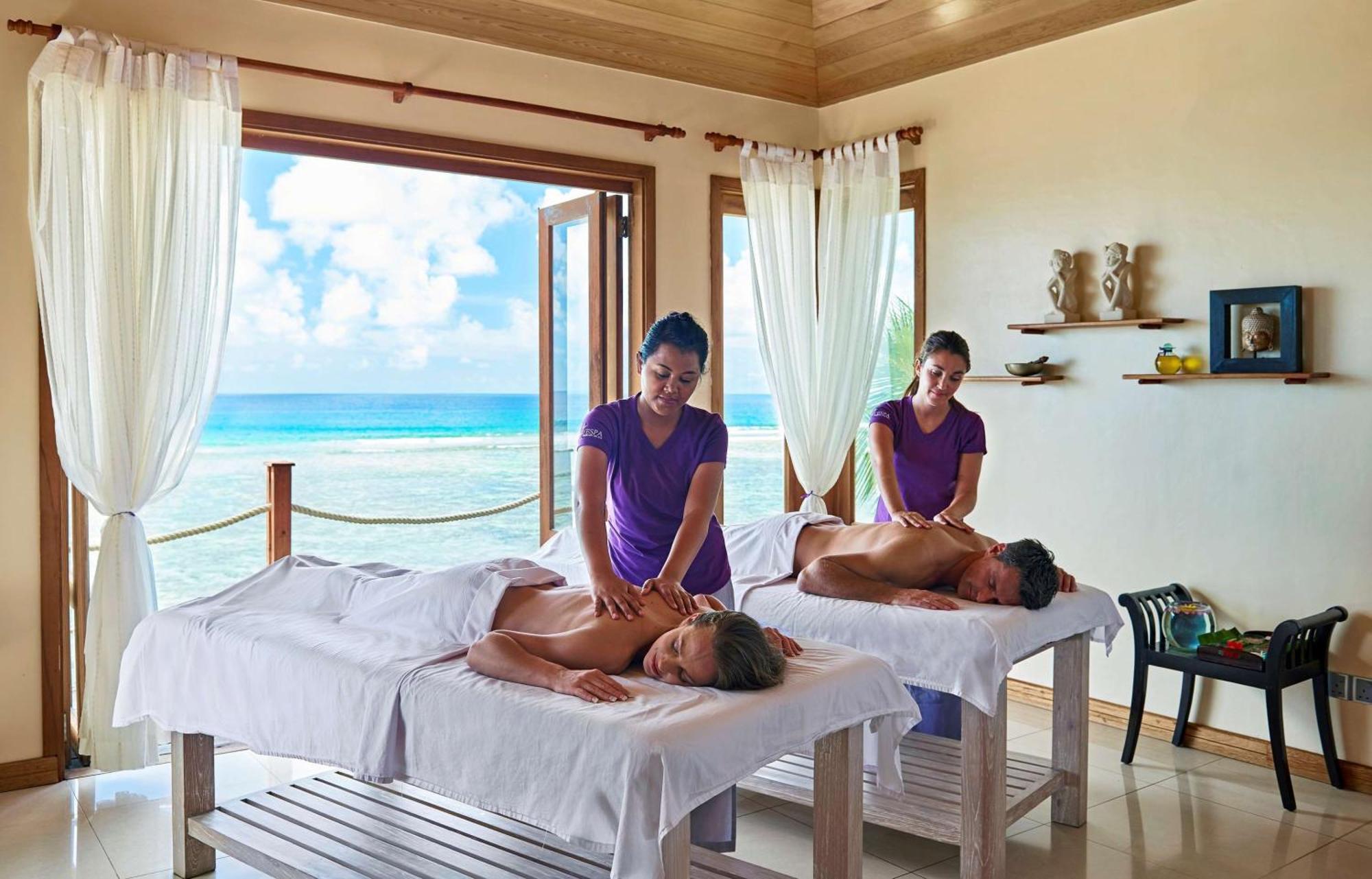 Doubletree By Hilton Seychelles Allamanda Resort & Spa Takamaka Exteriör bild