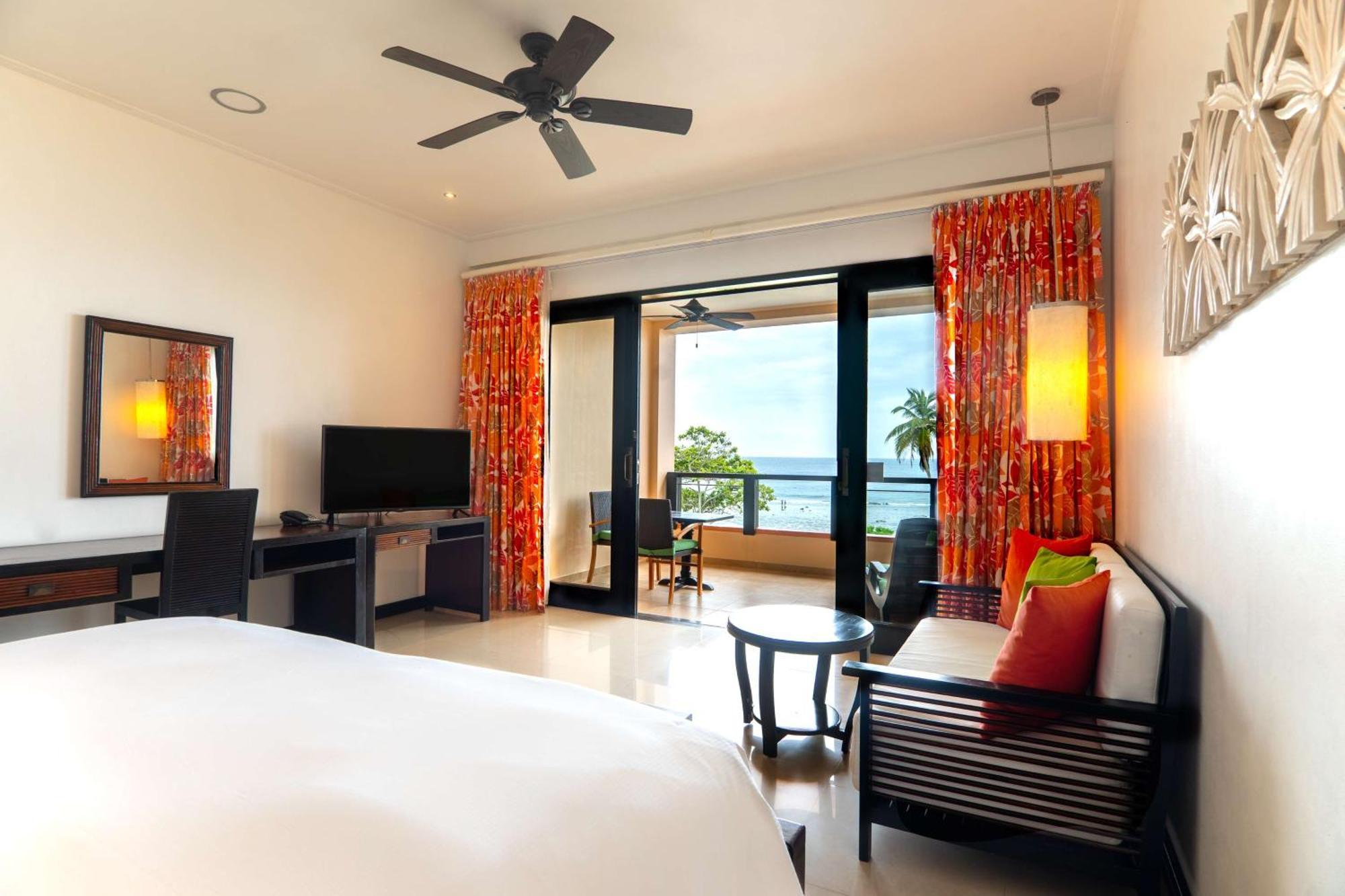 Doubletree By Hilton Seychelles Allamanda Resort & Spa Takamaka Exteriör bild