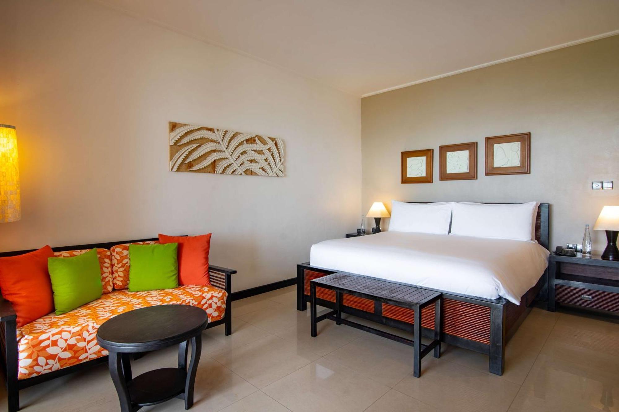 Doubletree By Hilton Seychelles Allamanda Resort & Spa Takamaka Exteriör bild