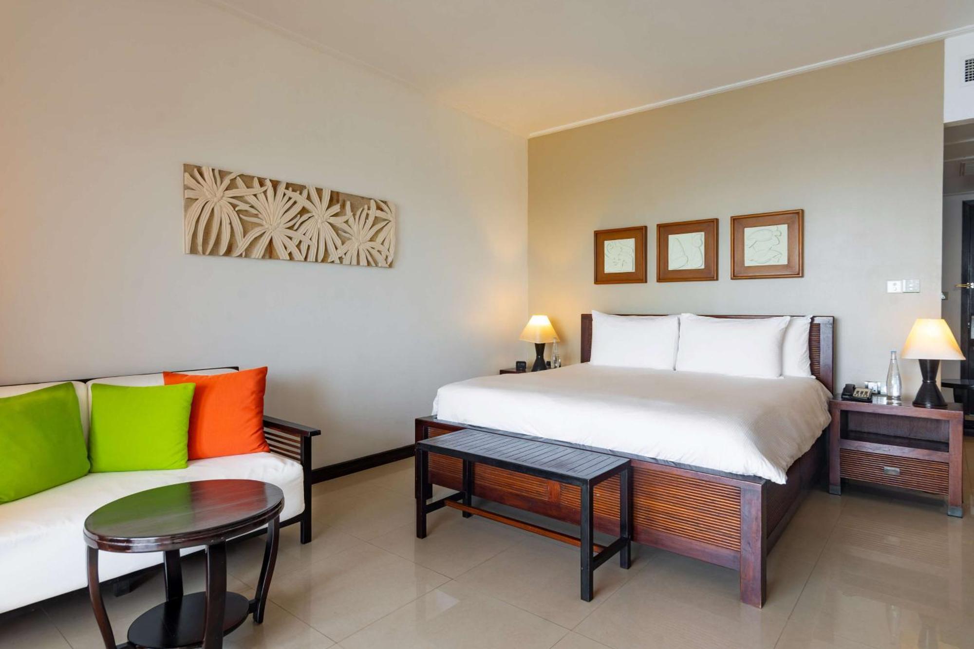Doubletree By Hilton Seychelles Allamanda Resort & Spa Takamaka Exteriör bild