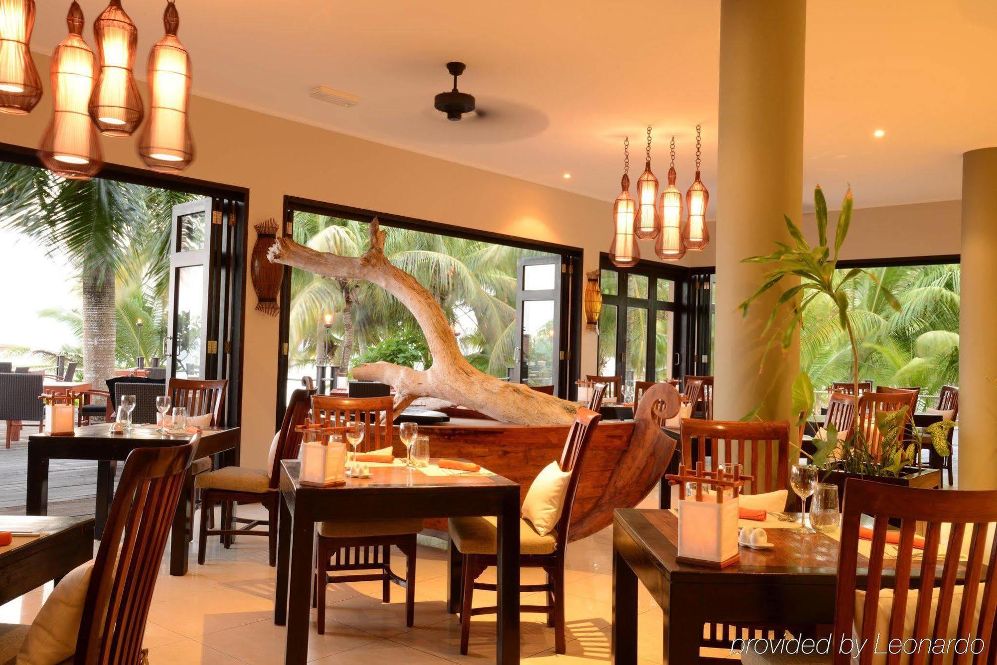 Doubletree By Hilton Seychelles Allamanda Resort & Spa Takamaka Exteriör bild