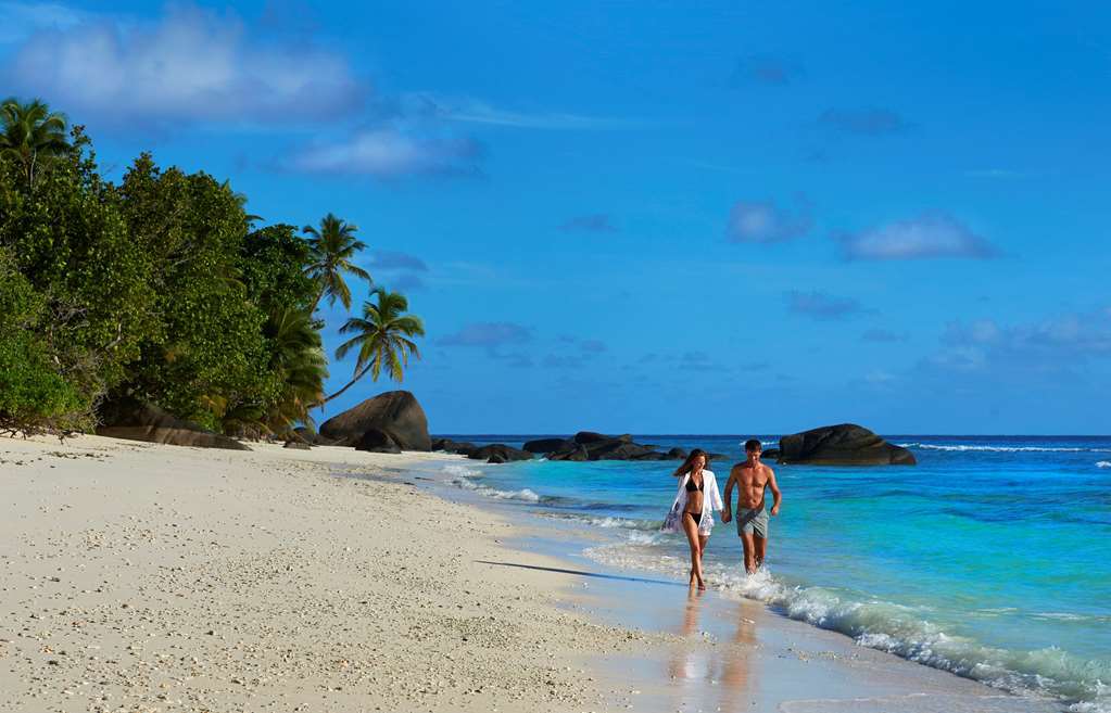 Doubletree By Hilton Seychelles Allamanda Resort & Spa Takamaka Exteriör bild