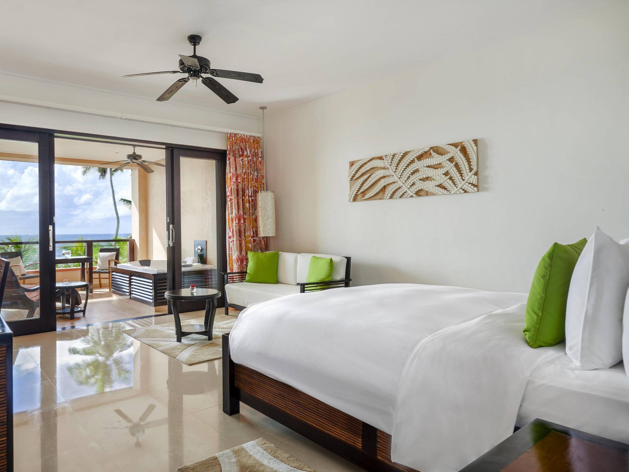 Doubletree By Hilton Seychelles Allamanda Resort & Spa Takamaka Exteriör bild