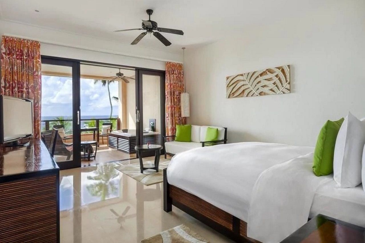Doubletree By Hilton Seychelles Allamanda Resort & Spa Takamaka Exteriör bild